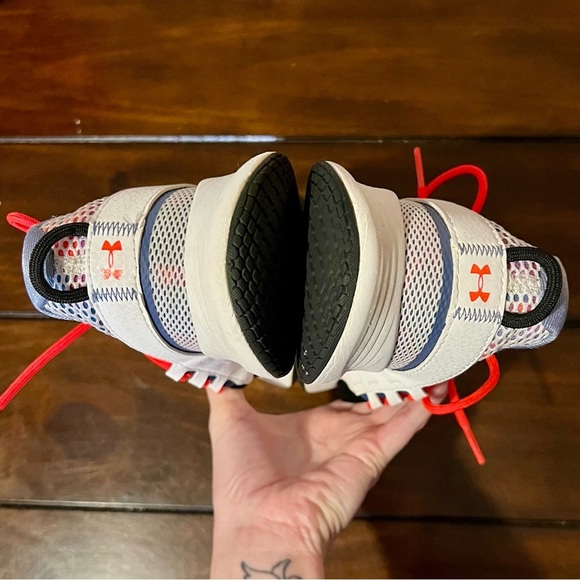 Under Armour Charged Women’s Sneakers – Size 6.5 - Picture 6 of 8